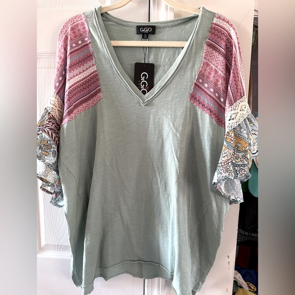Gigio Tops - Beautiful Gigio top NWT!